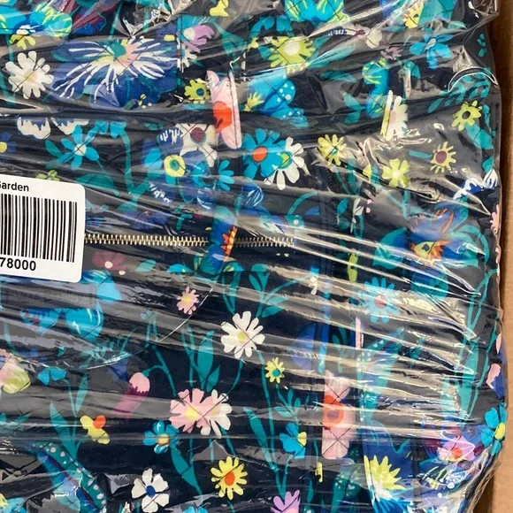 Best Selling Vera Bradley Weekender Travel Bag - MOONLIGHT GARDEN - Picture 9 of 10